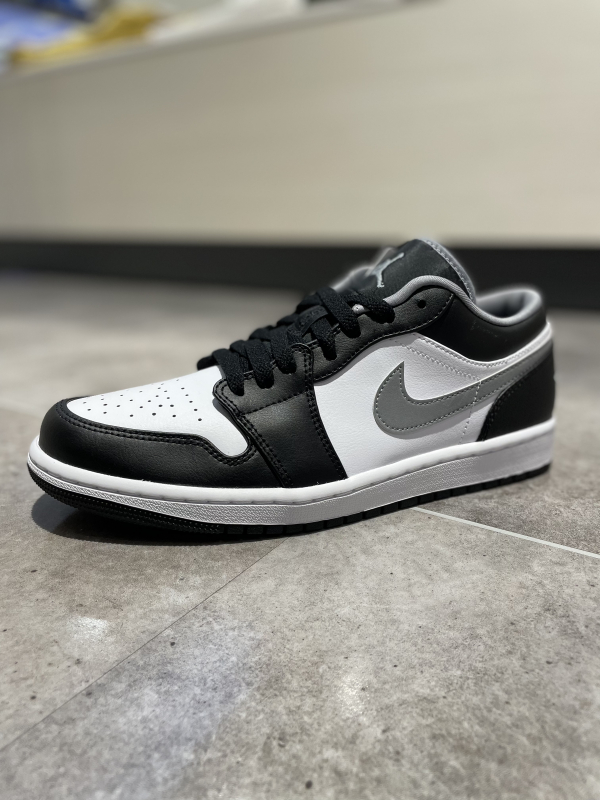 ⚫️⚪️黒白AJ1⚫️⚪️ | ABCマートグランドステージ | アミュ